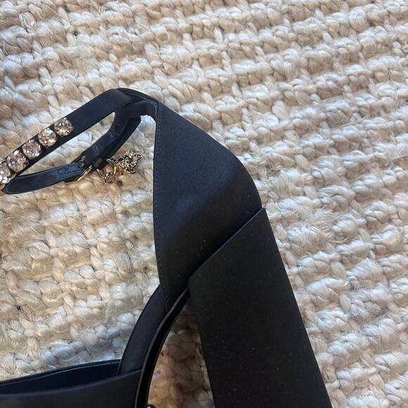 VERSACE Satin Platform Pumps Sz 37 - Picture 6 of 12